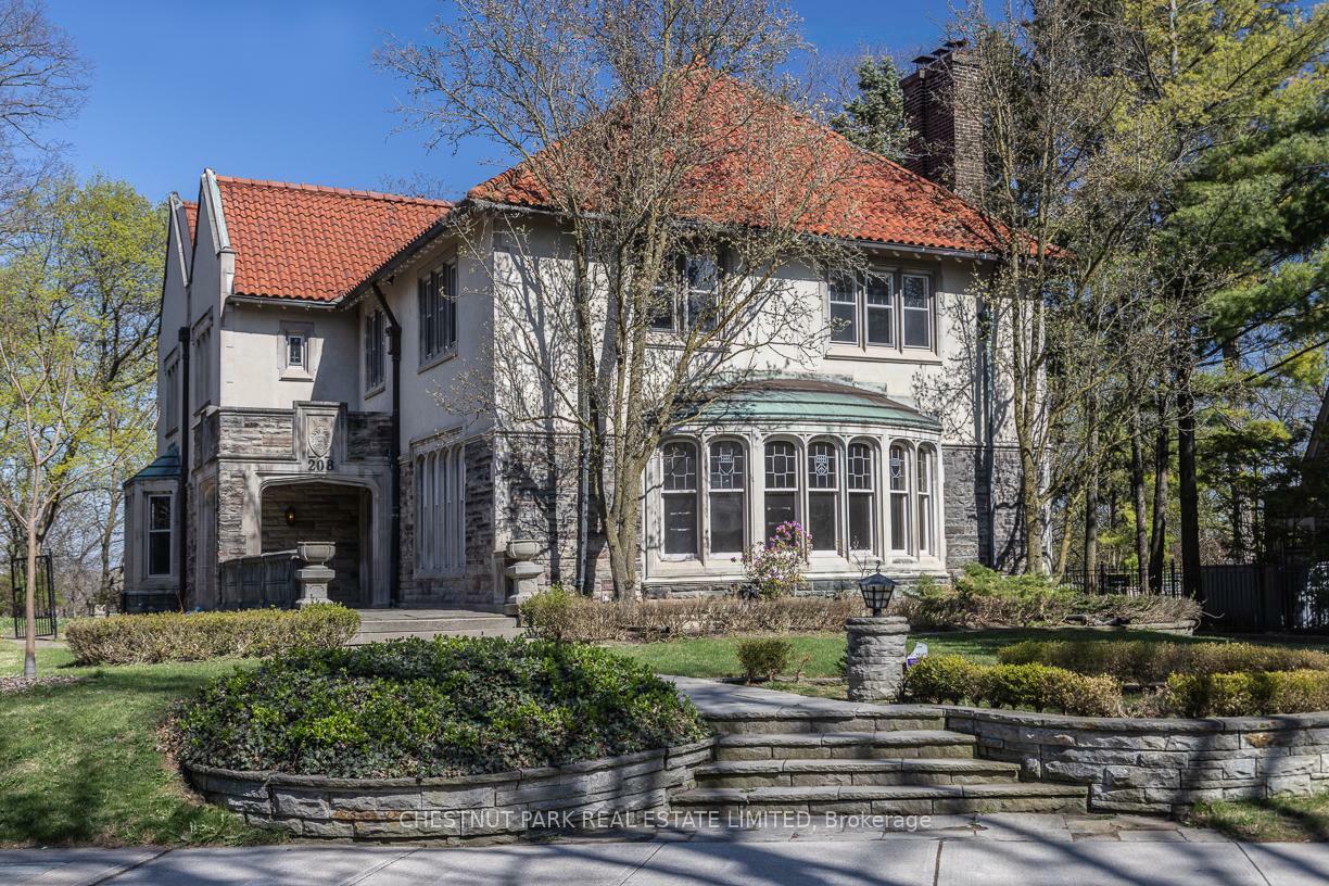 Property Photo: 208 Roxborough Drive ON M4W 1X8
