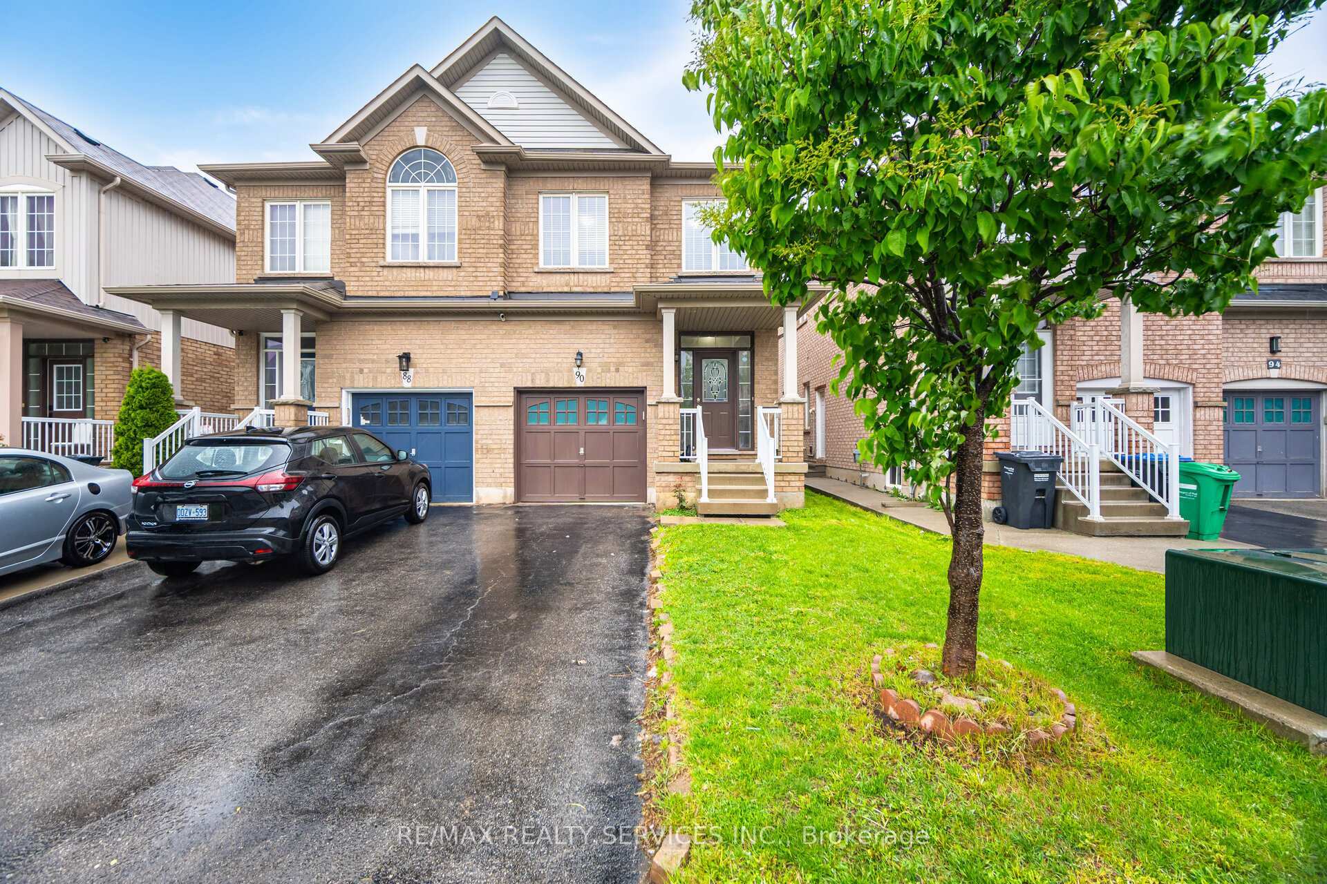 Property Photo: 90 Crumlin Crescent ON L6X 0Y4