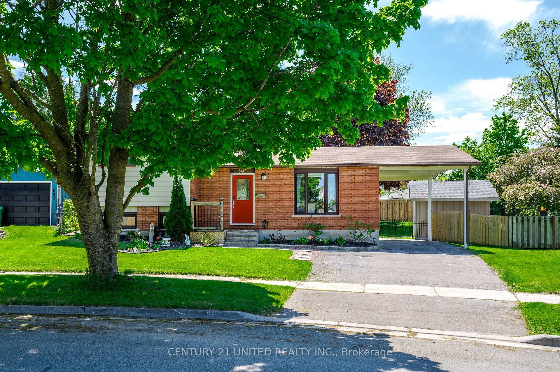 Property Photo: 807 Terrace Road ON K9J 1J4