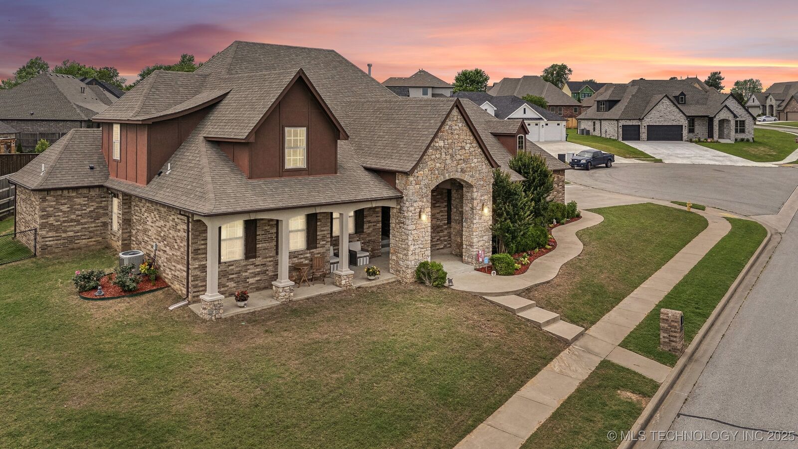 Property Photo:  9512 N 144th  OK 74055 