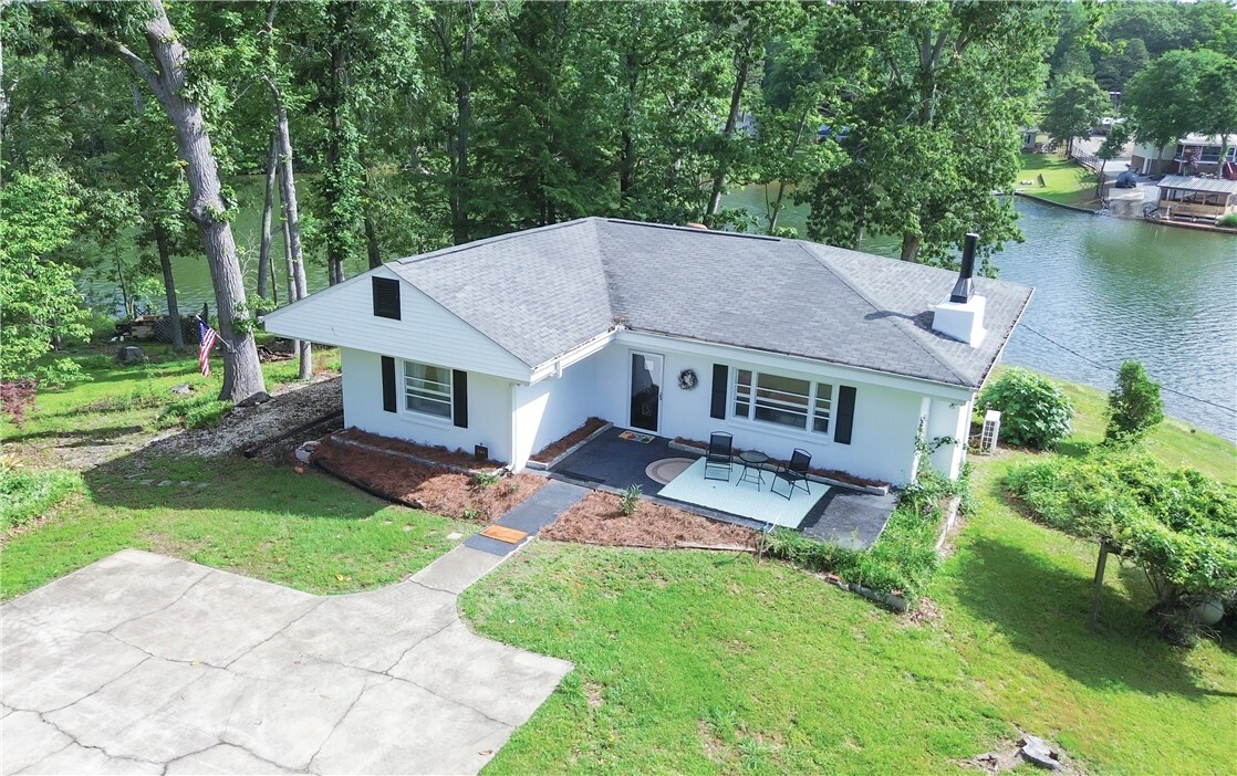 Property Photo: 504 Suttles Landing Road SC 29655