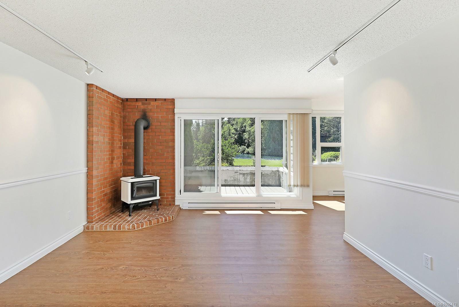 Property Photo: 205 1st St 116 BC V9N 1A5
