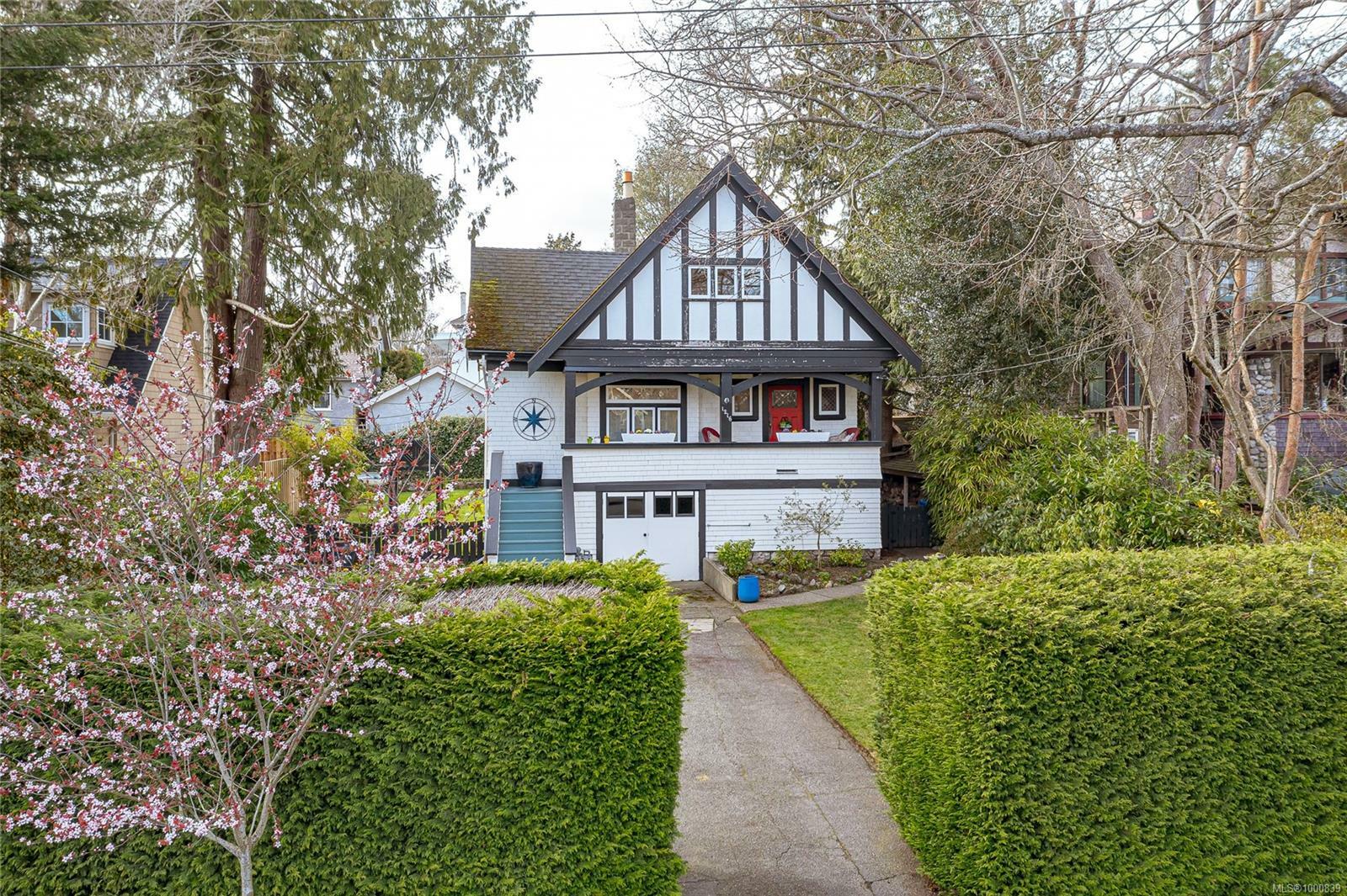 Property Photo: 1216 St. Patrick St BC V8S 4Y4