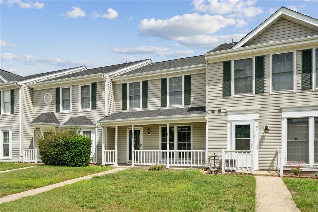 Property Photo:  119 Sterling Court  VA 23693 