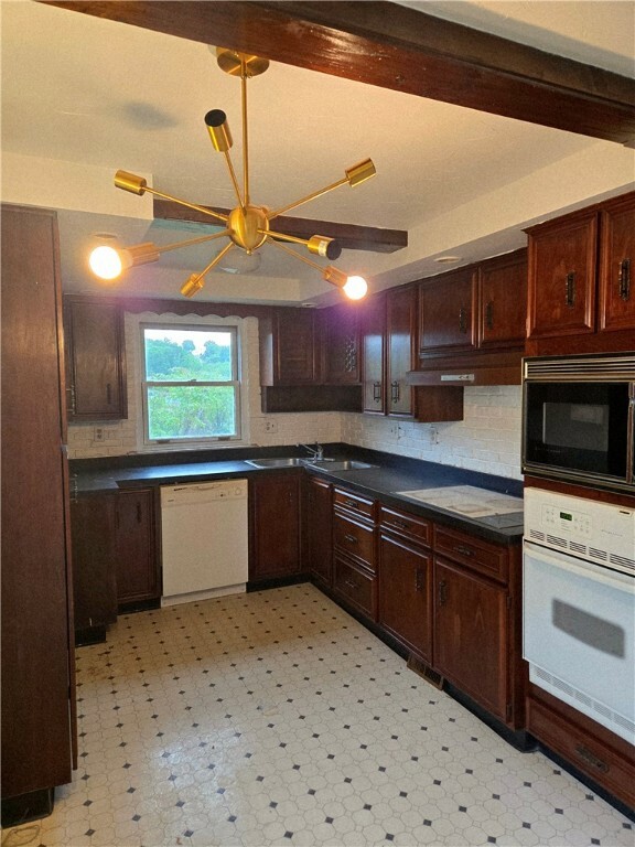 Property Photo: 1161 Cox Pl PA 15207