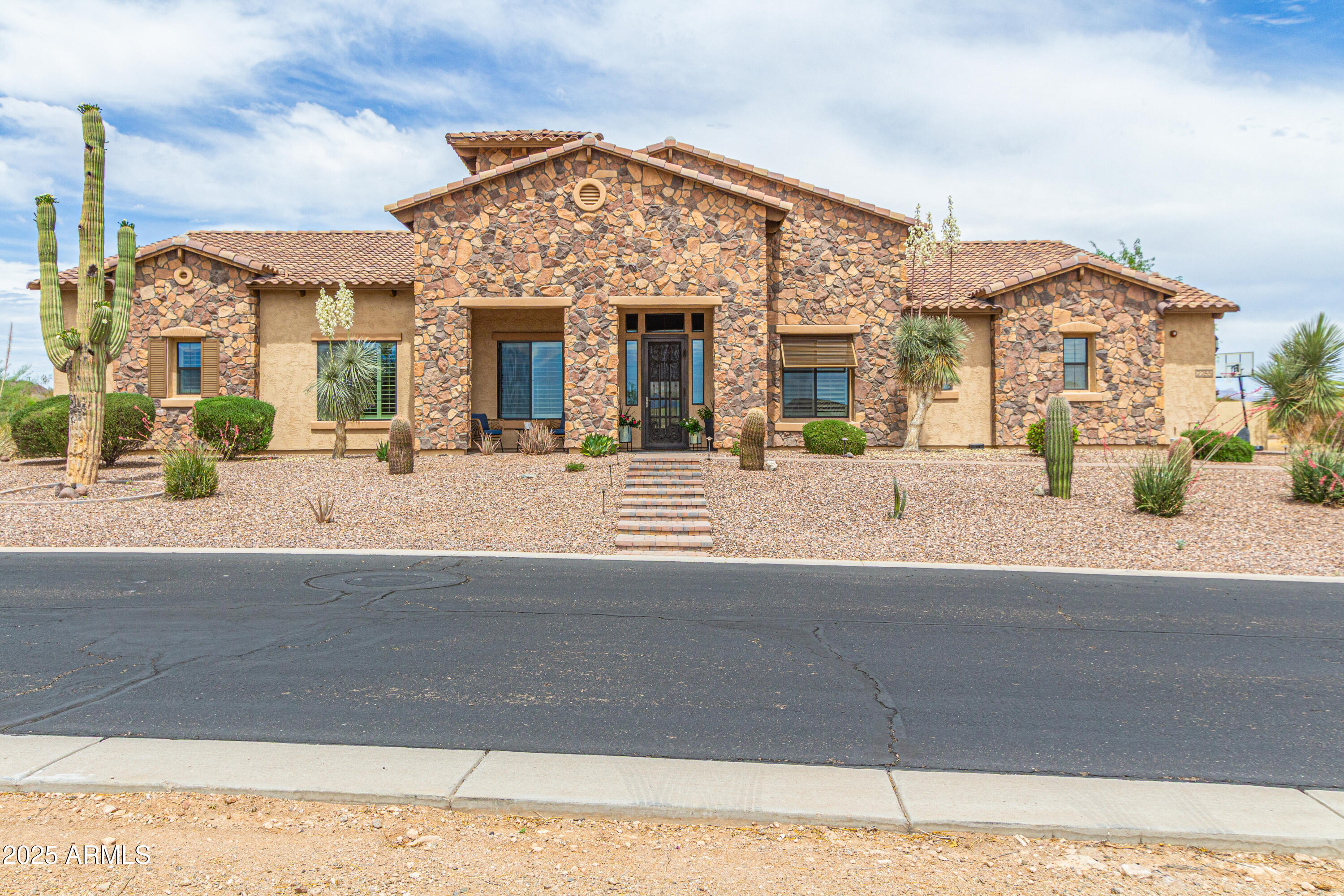 2255 N Hillridge --  Mesa AZ 85207 photo