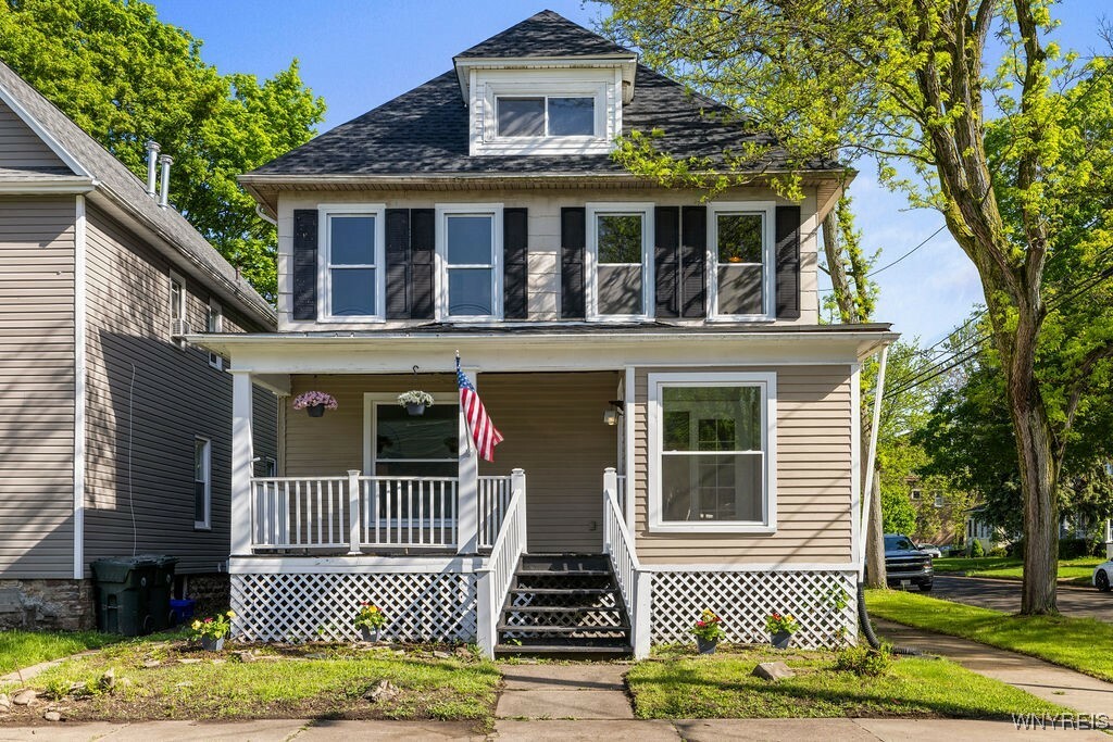 Property Photo:  376 Tremont Street  NY 14120 