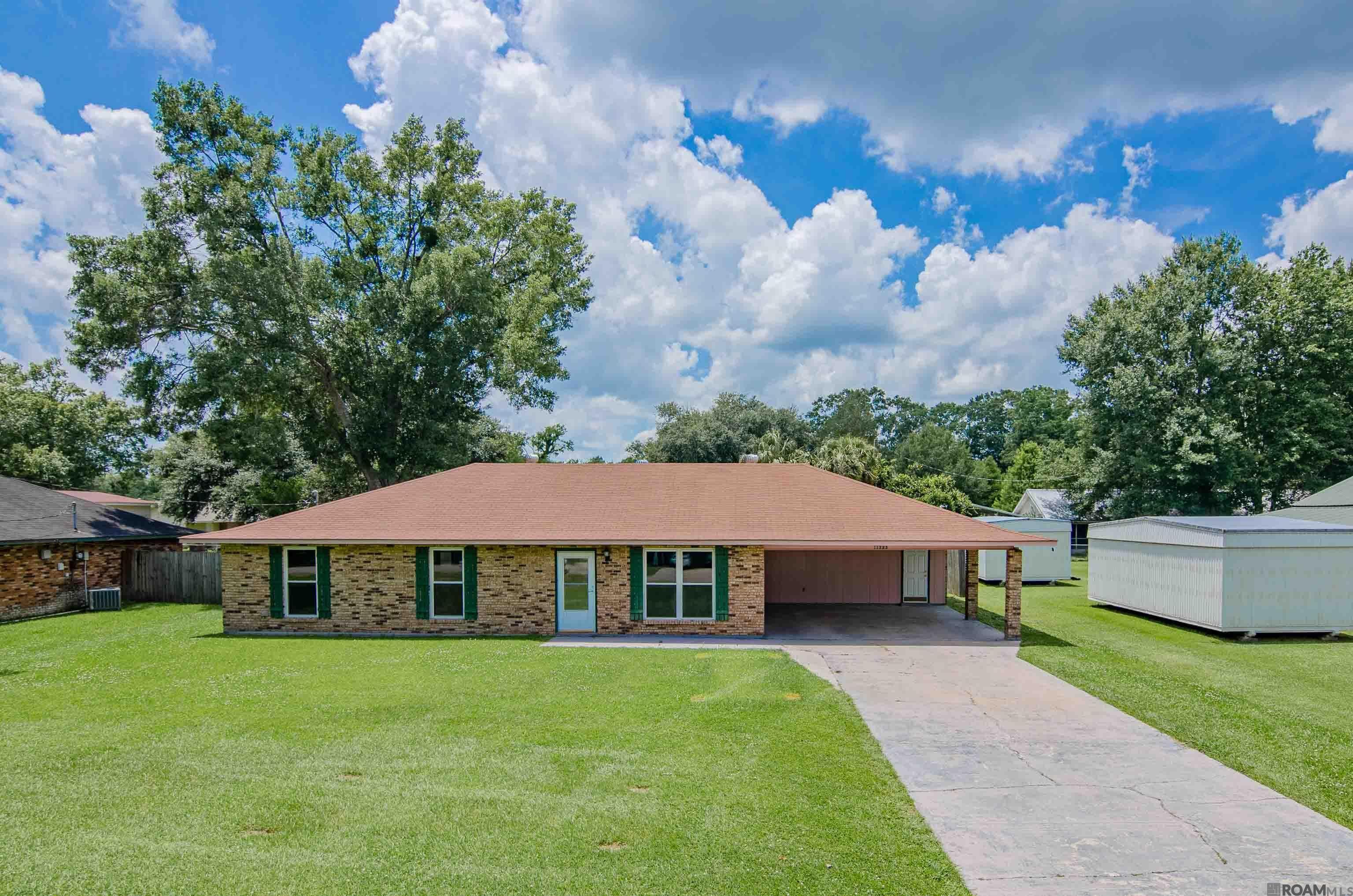 Property Photo: 11323 Triche Rd LA 70737