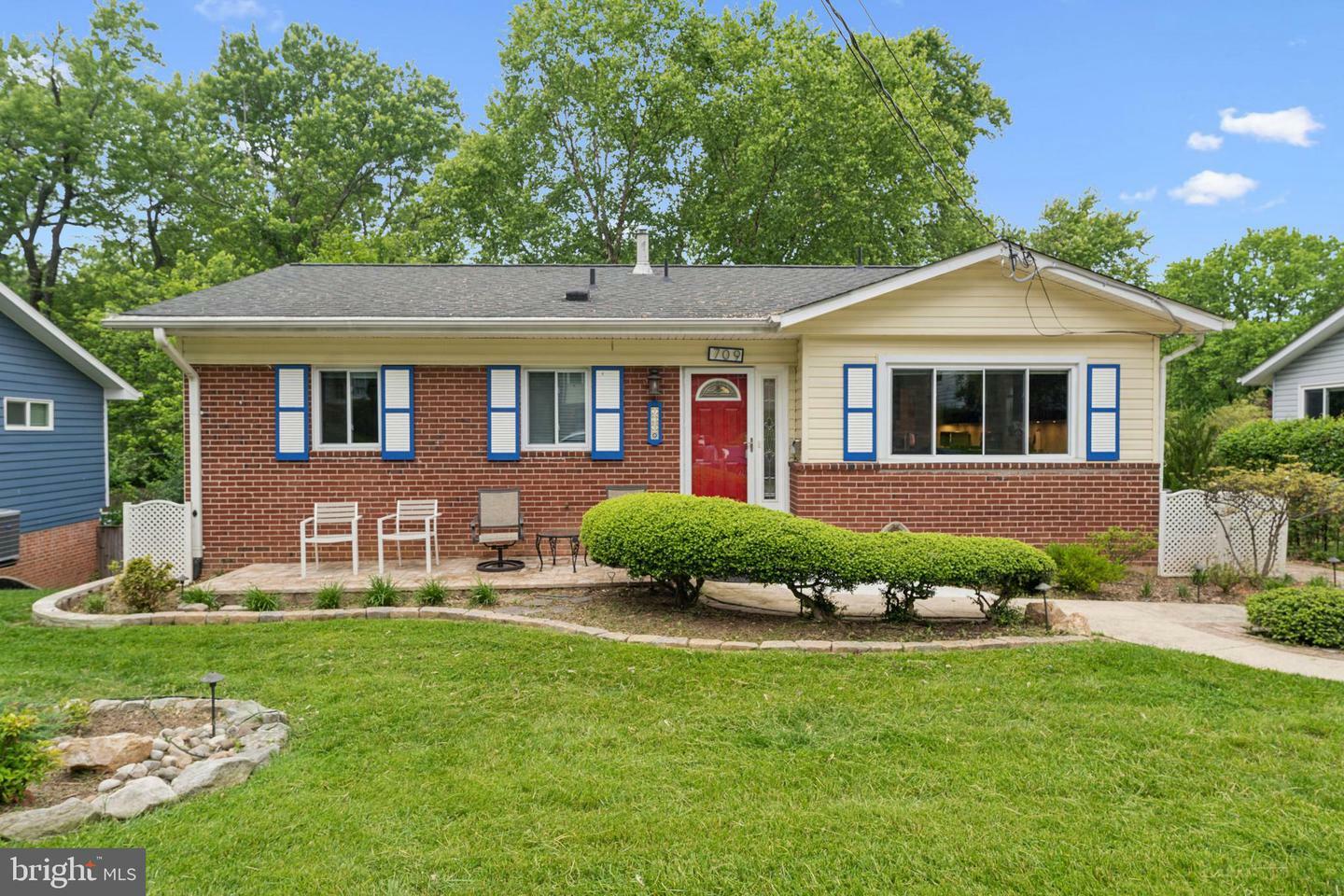 Property Photo: 709 Harrington Road MD 20852