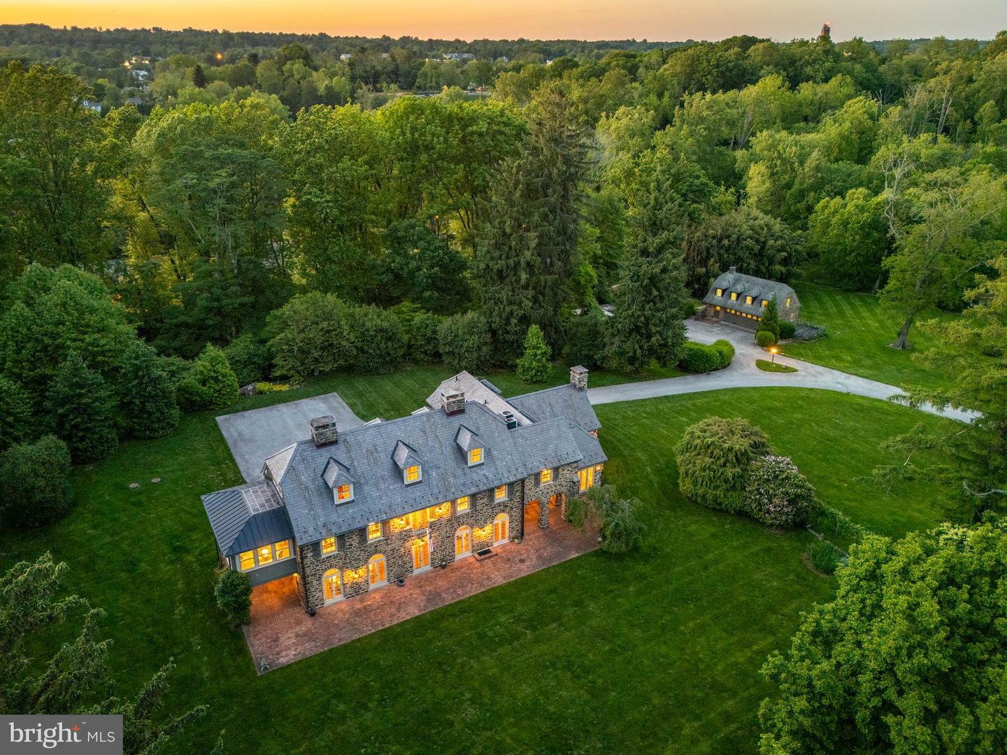 Property Photo: 601 Maplewood Road PA 19087