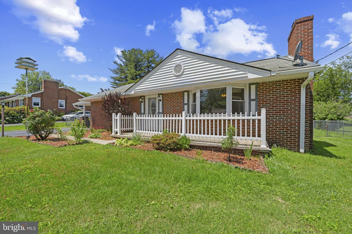 Property Photo: 812 William Avenue MD 21157