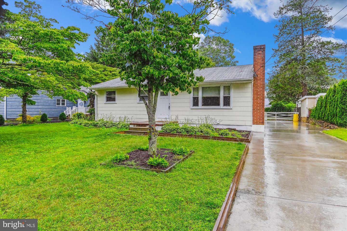 Property Photo: 71 Riverside Drive MD 21146