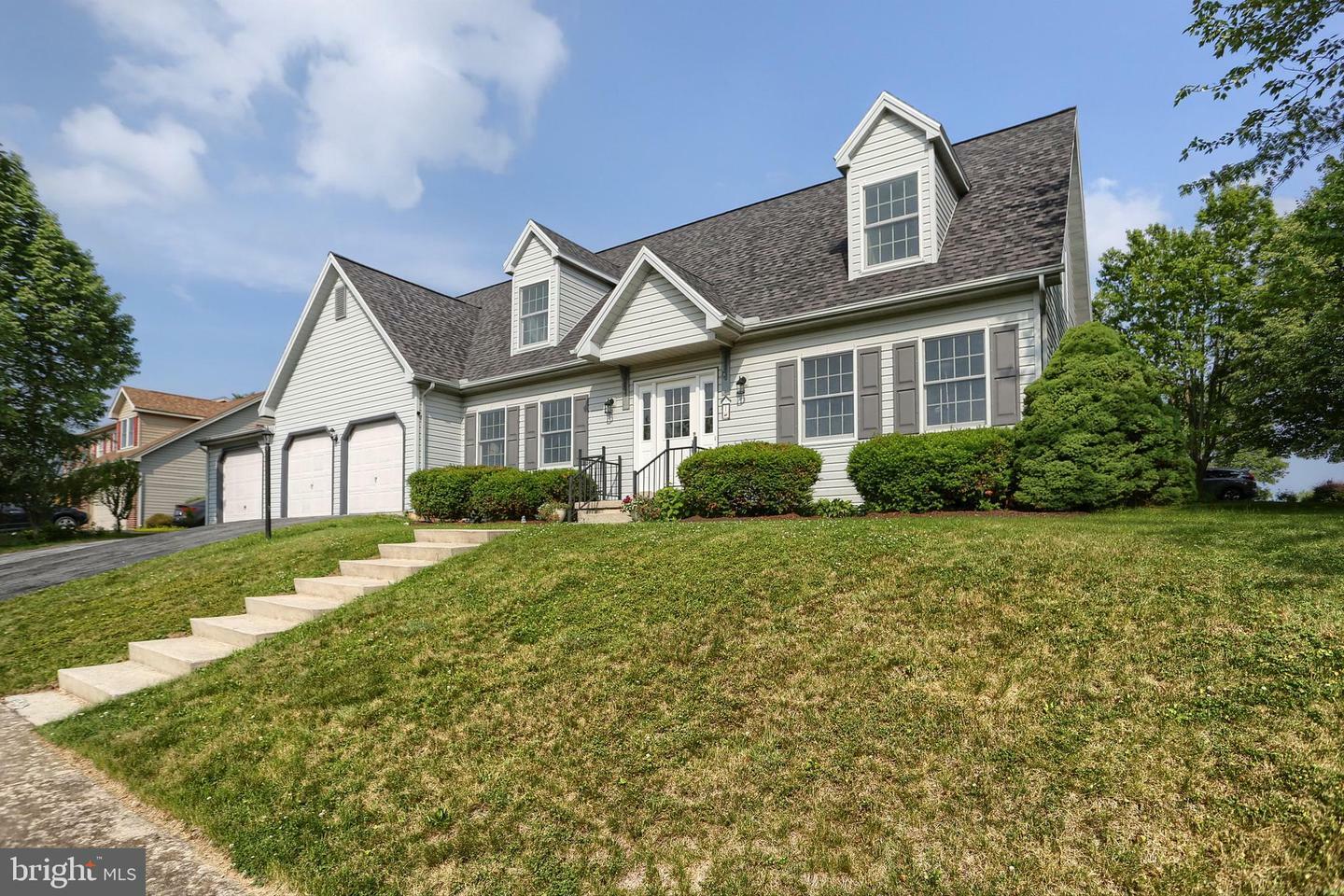 Property Photo: 1 Grandview Court PA 17055