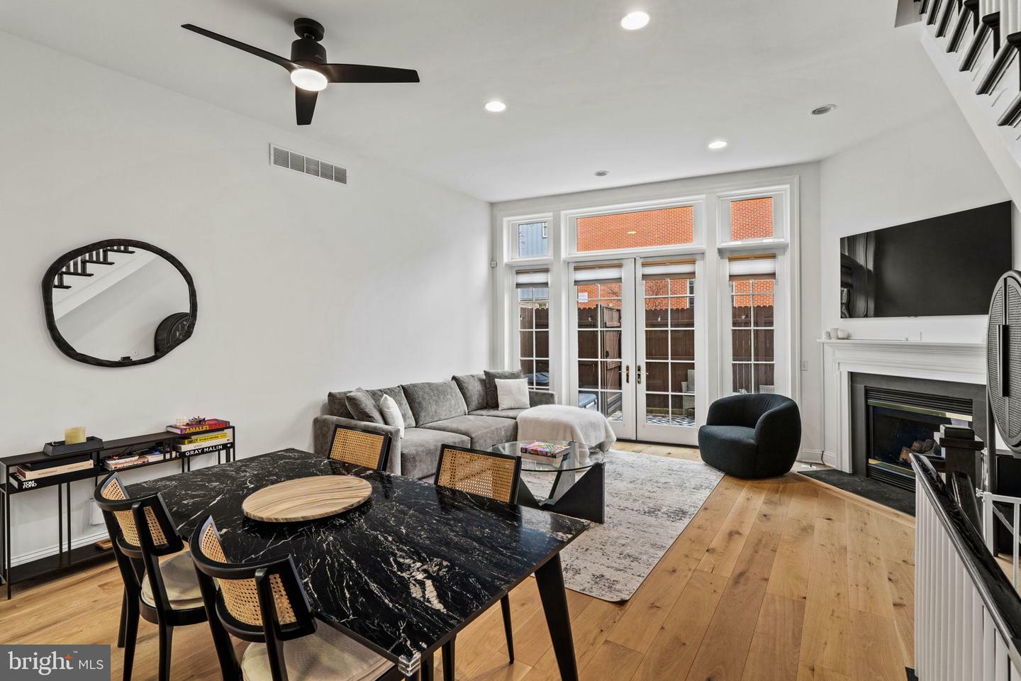 Property Photo:  929 S 2nd Street  PA 19147 