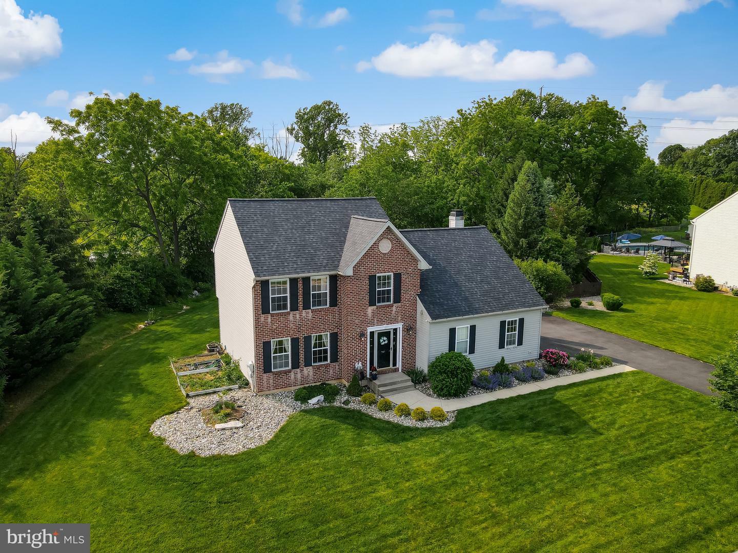 Property Photo:  386 Daniel Street  PA 18104 