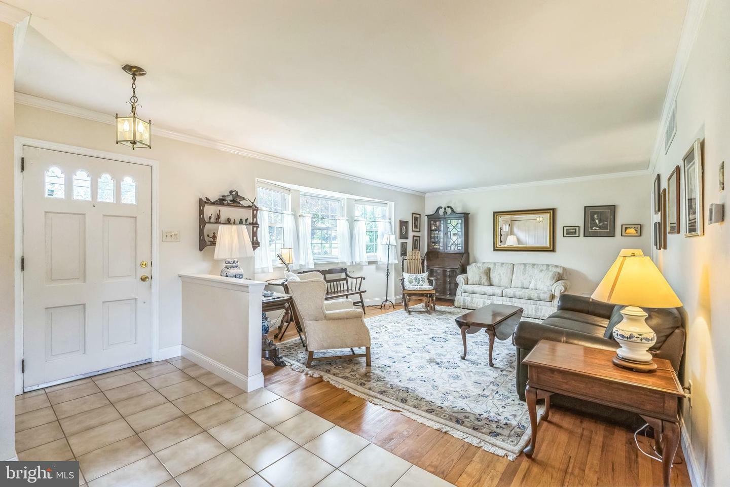 Property Photo: 221 Shirley PA 19403