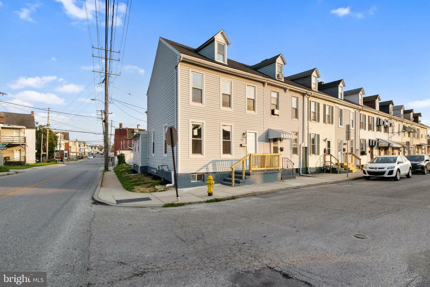Property Photo: 762 Wallace Street PA 17403