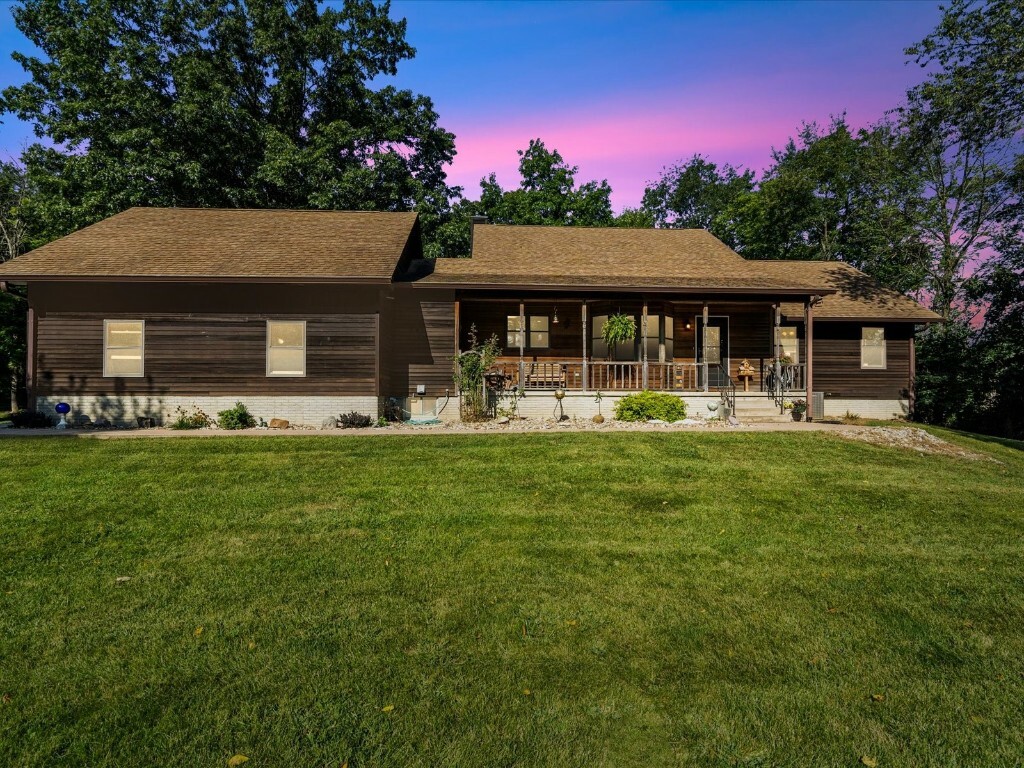 Property Photo: 1901 42nd Street SE IA 52403