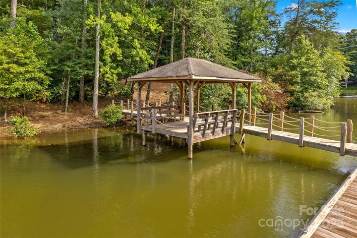 Property Photo:  6644 Goose Point Drive  NC 28037 