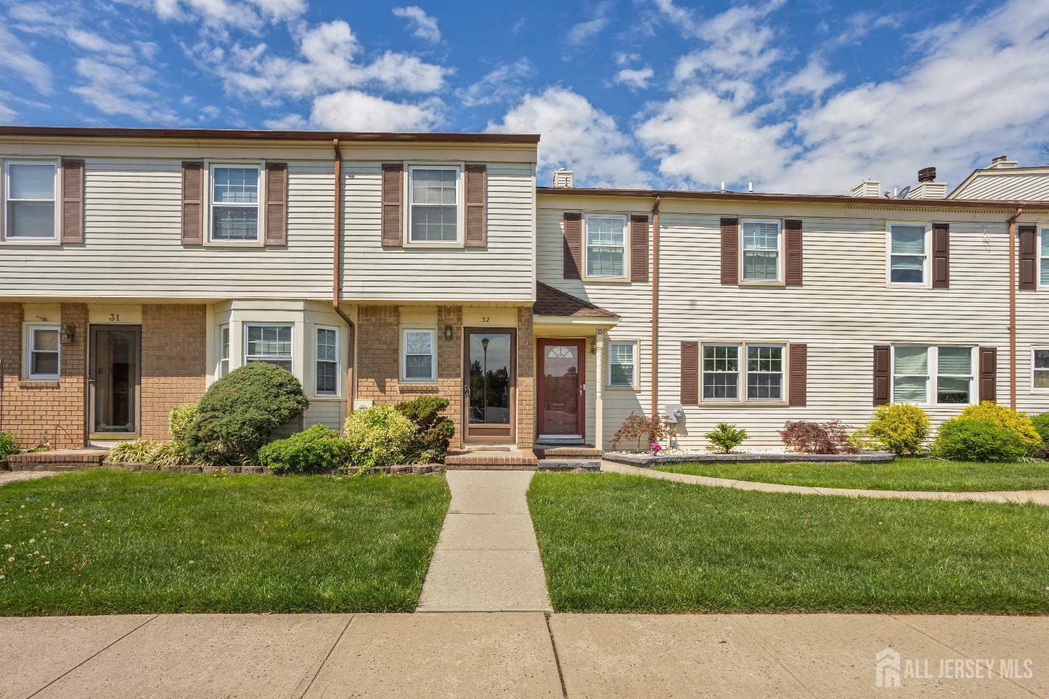 Property Photo: 32 Astor Court NJ 08872