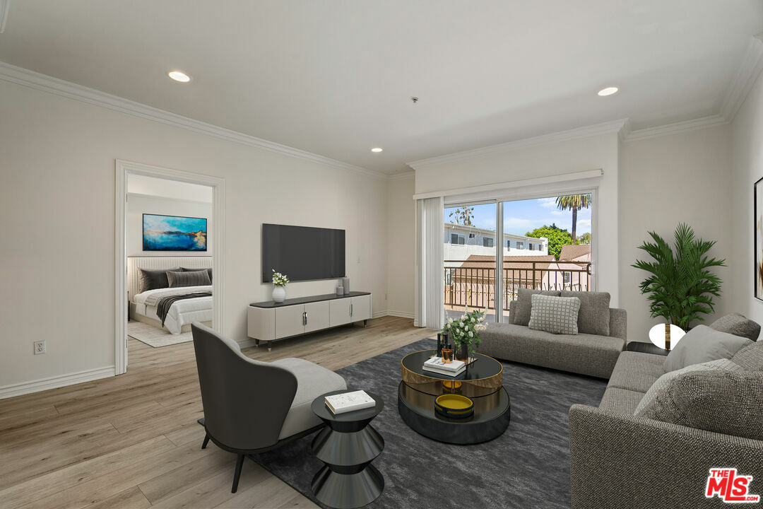 Property Photo: 3328 Oakhurst Ave CA 90034