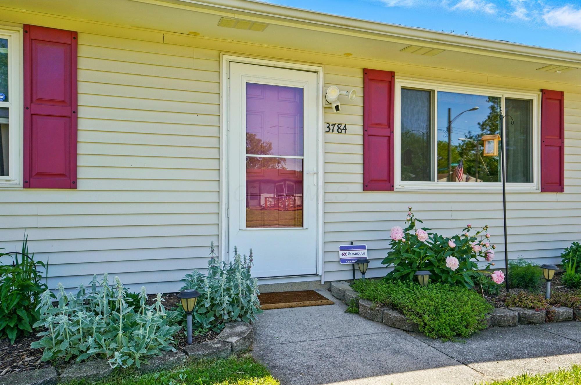 Property Photo:  3784 Hendron Road  OH 43125 