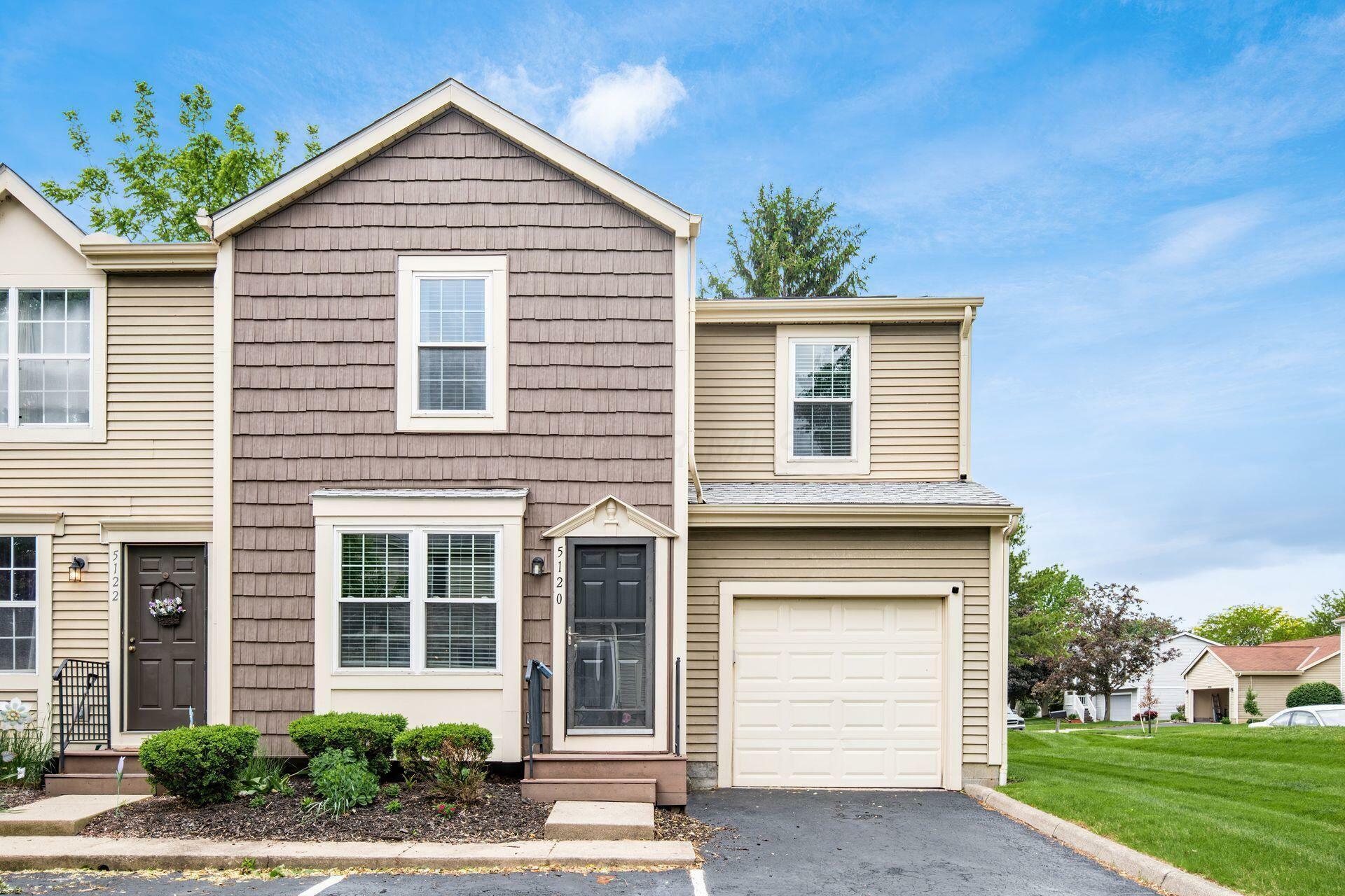 Property Photo:  5120 Singleton Drive  OH 43026 