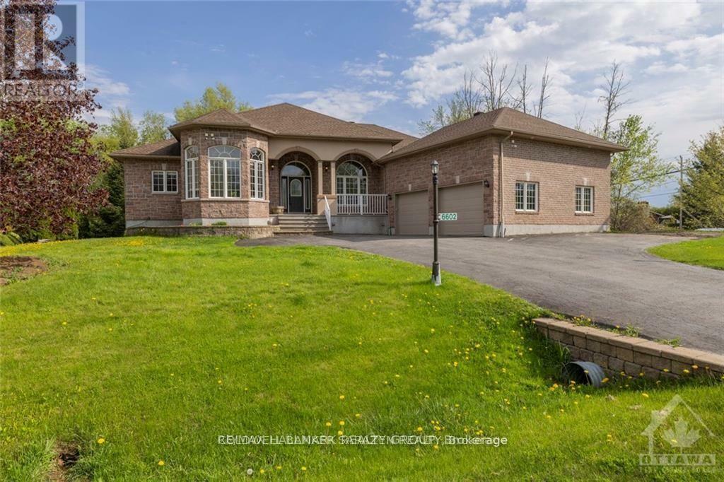 Property Photo: 6602 Woodstream Drive South ON K4P 1R4