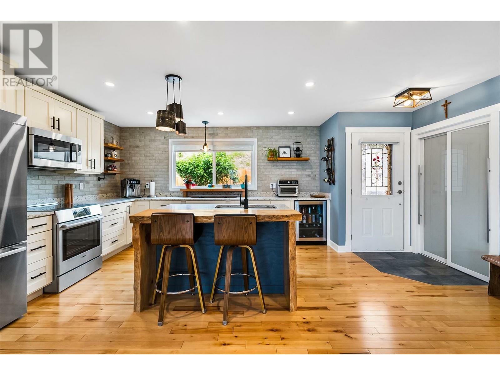 Property Photo: 11290 Darlene Road BC V4V 1Y4