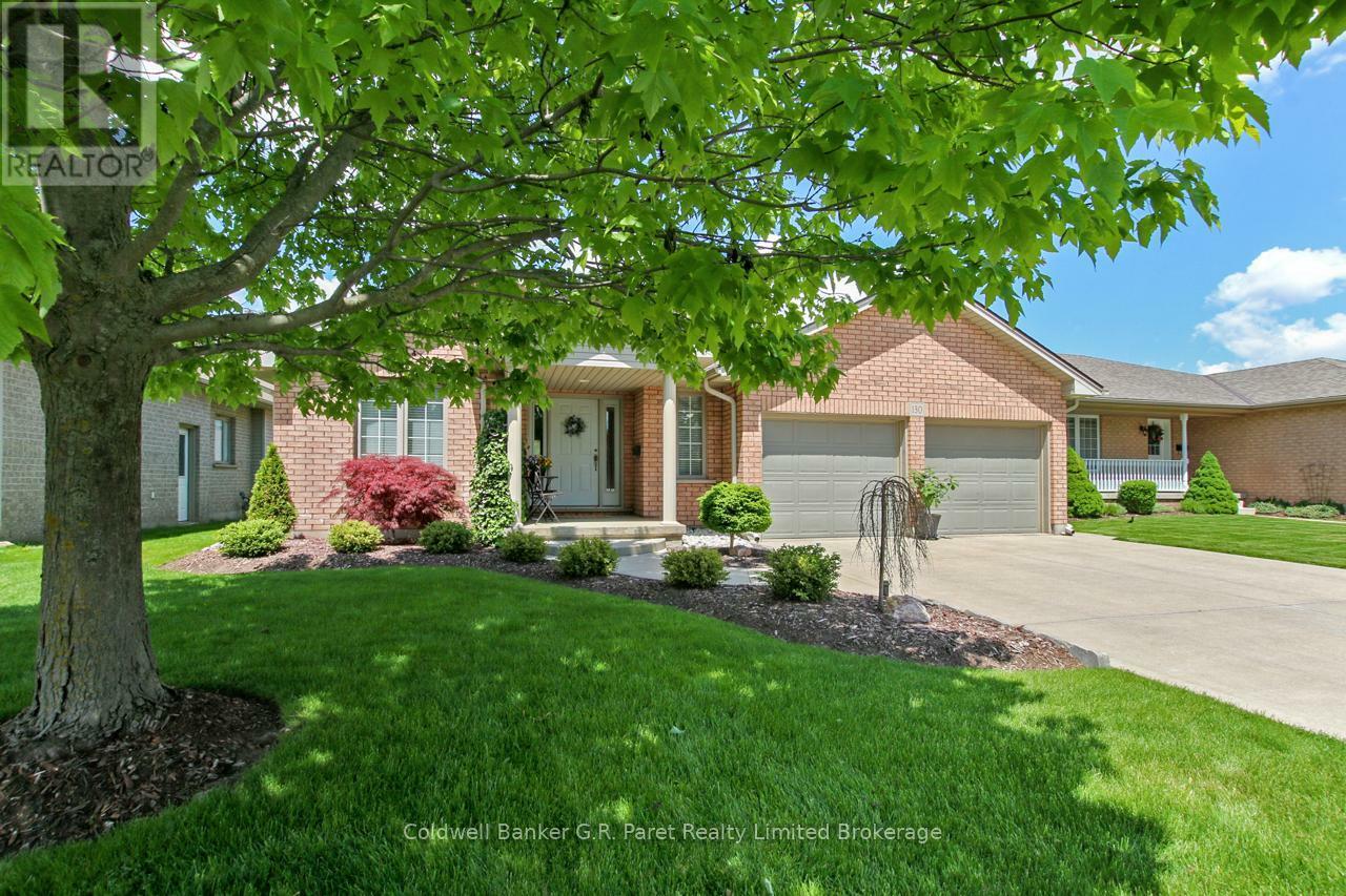 Property Photo: 130 Glendale Drive ON N4G 5V9