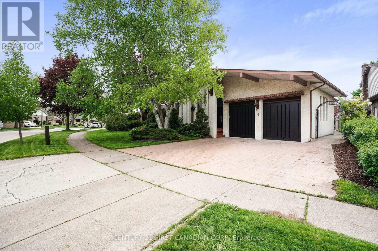 Property Photo: 6 Audubon Street ON L8J 1P7