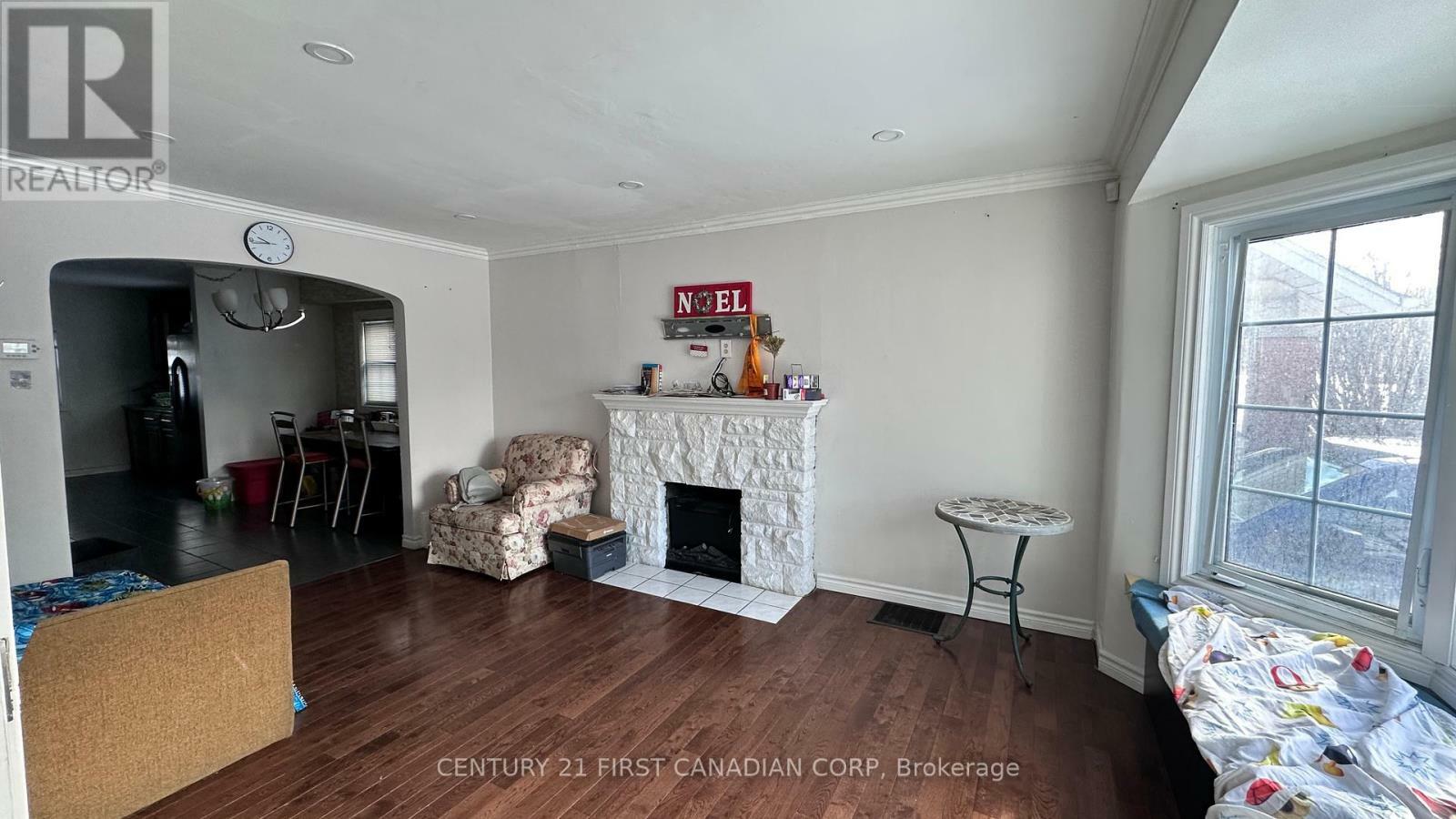 Property Photo: 258 Wellington Road ON N6C 4N5