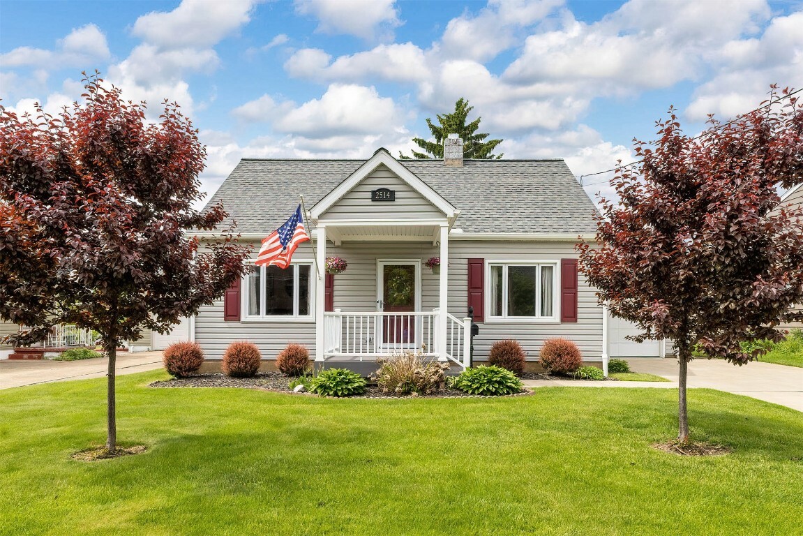 Property Photo:  2514 E 43rd Street  PA 16510 