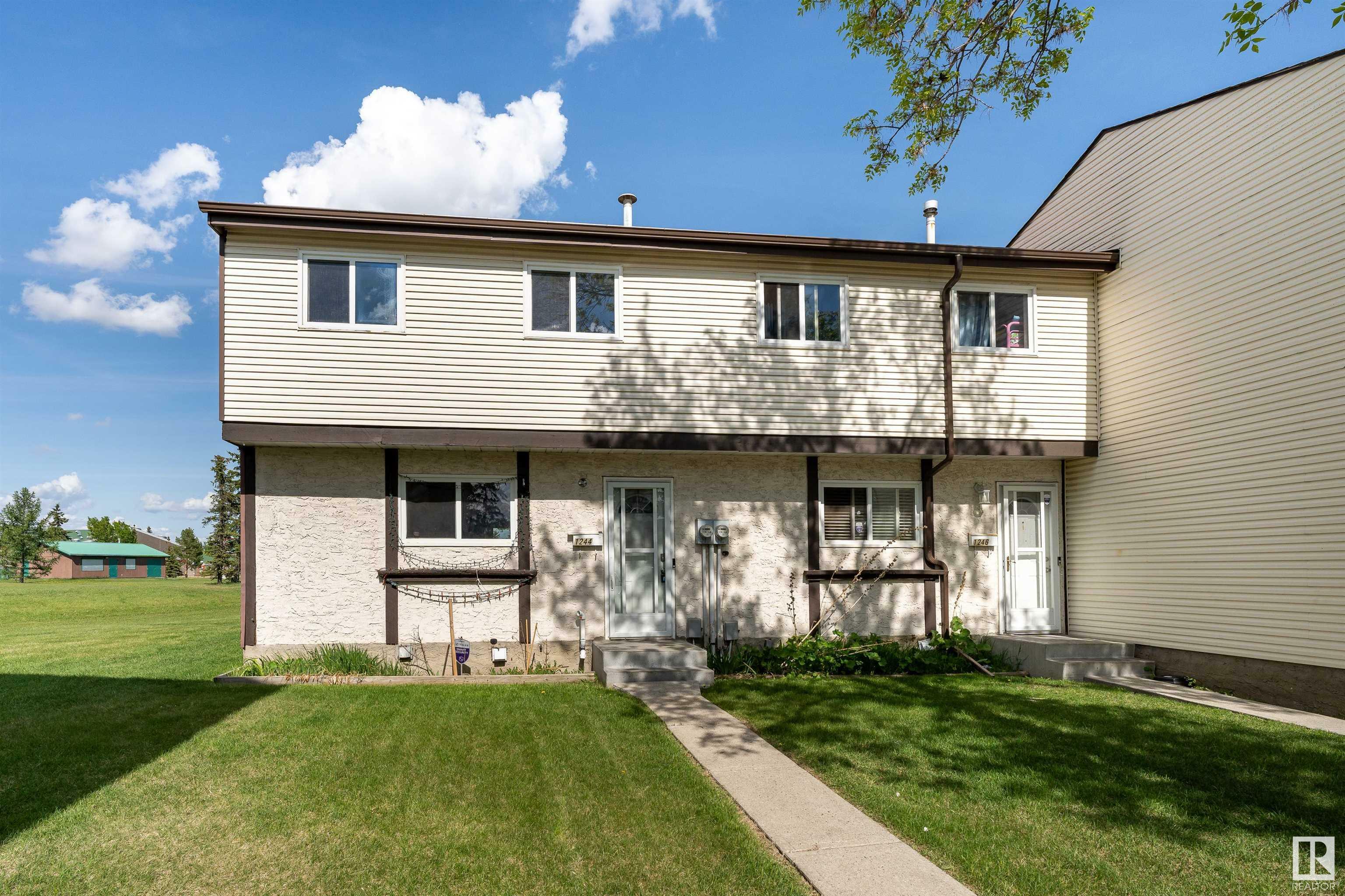 Property Photo: 1244 Lakewood Rd W NW NW AB T6K 3P2