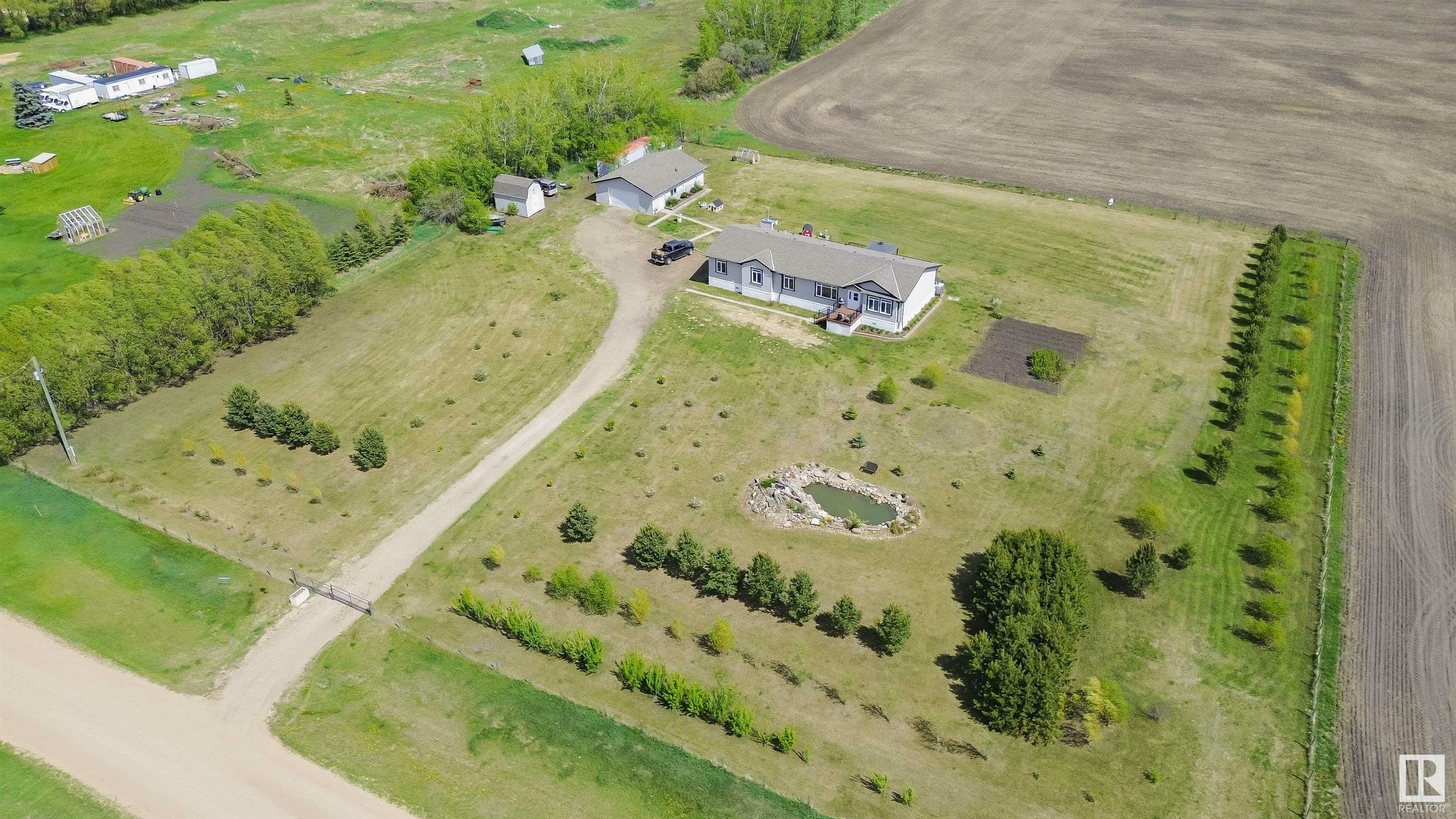 Property Photo: 57015 RR 241 AB T0A 0K1