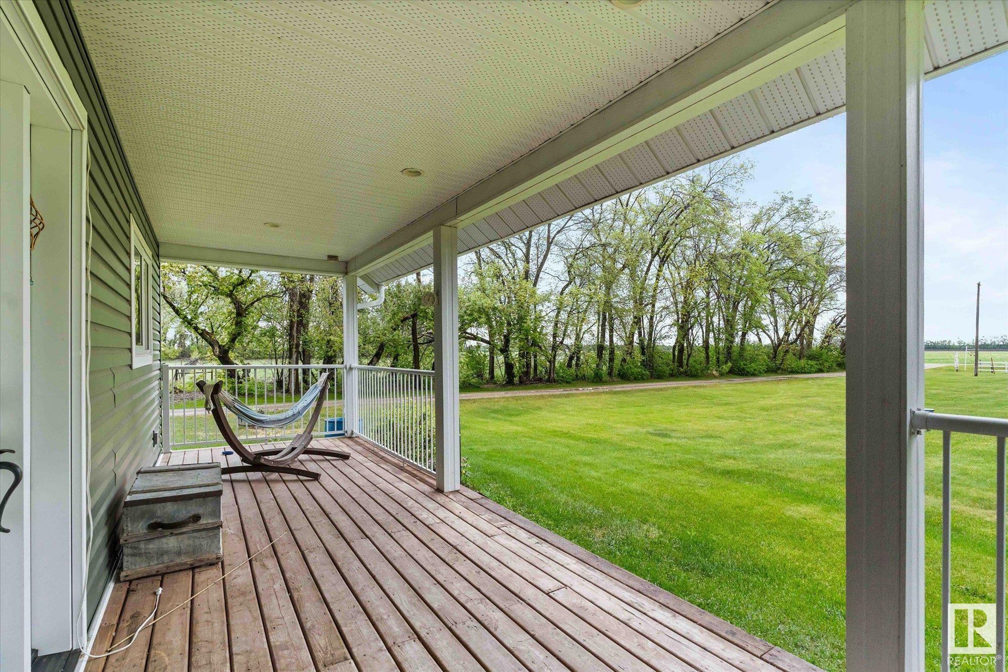 Property Photo: 48344 Rge Road 264 AB T0C 0V0