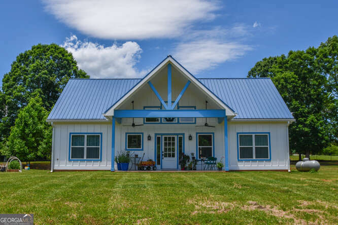 Property Photo: 132 Fairview Meadows Drive GA 30535