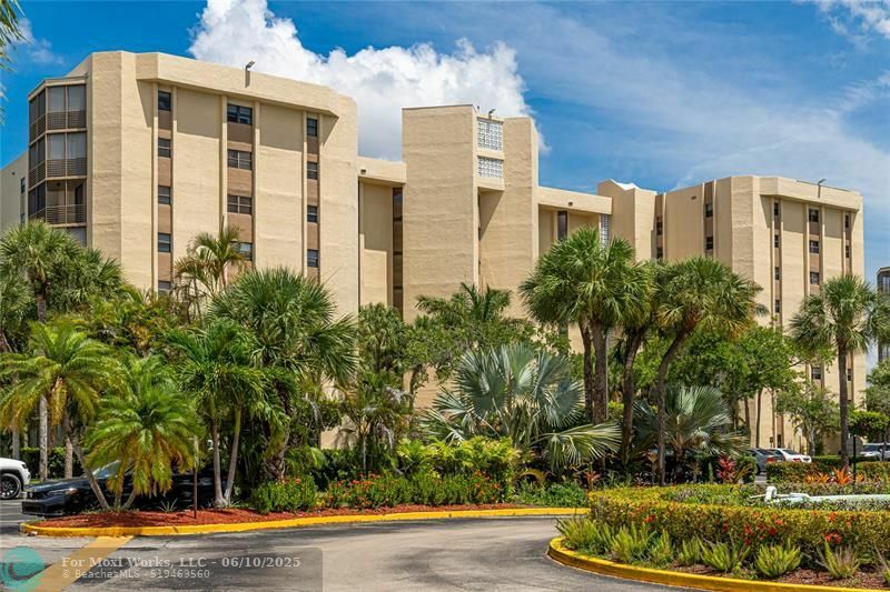 Property Photo: 7300 Radice Ct 603 FL 33319