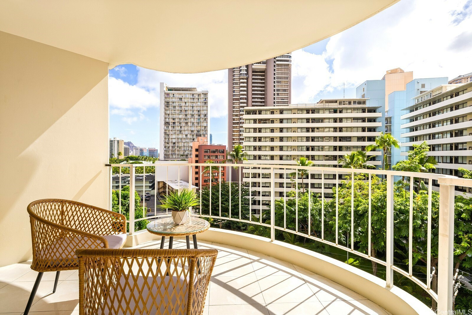 469 Ena Road 901  Honolulu HI 96815 photo