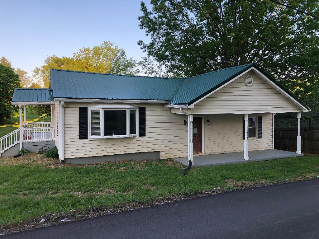 Property Photo: 624 Richardson Lane KY 40601