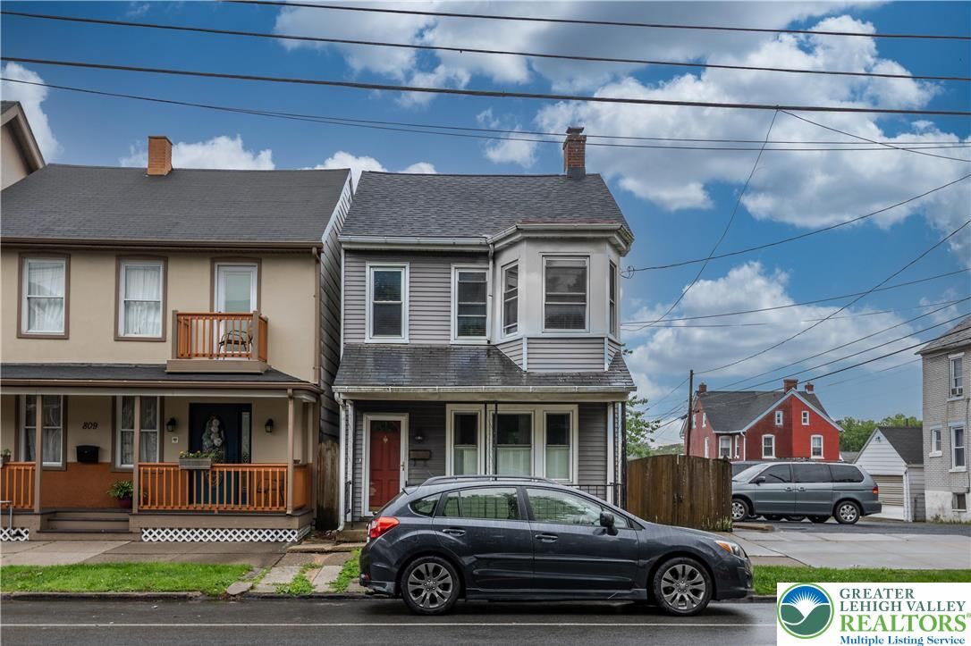 Property Photo: 811 Center Street PA 18018
