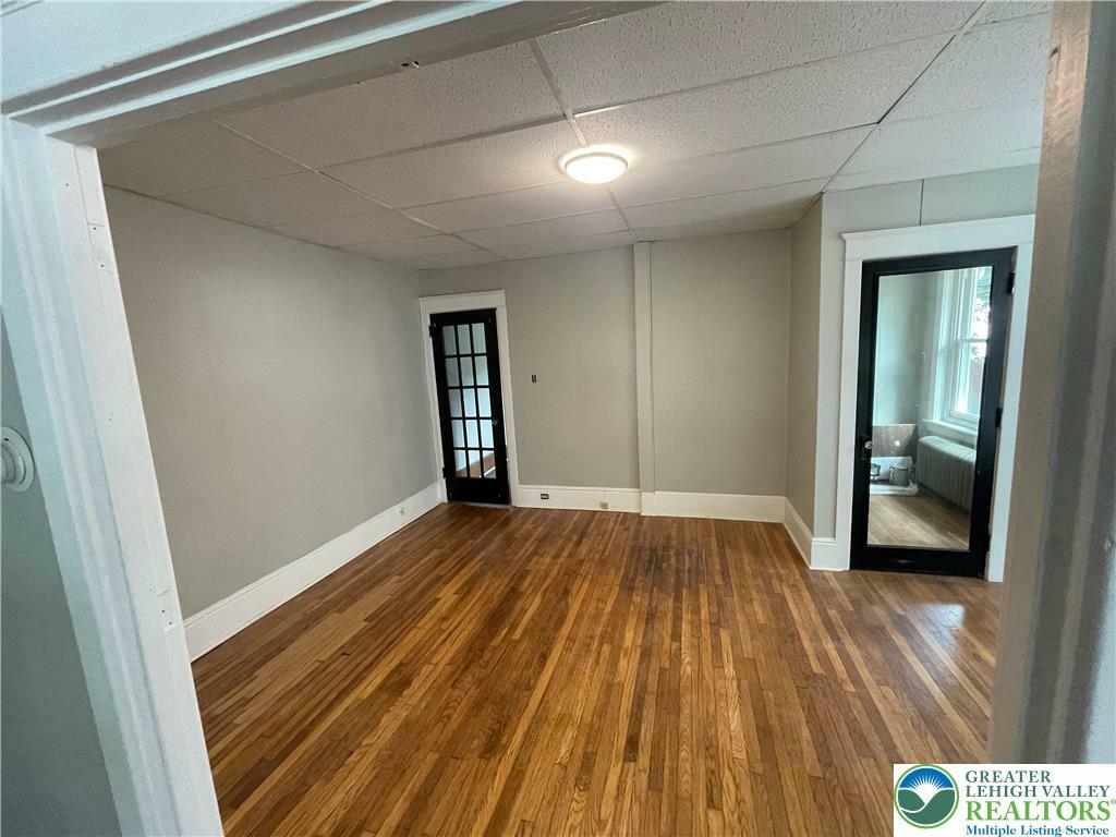 Property Photo: 1052 Seneca Street PA 18015