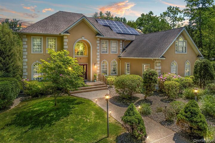 Property Photo:  7 Farm Hollow Road  NY 12518 