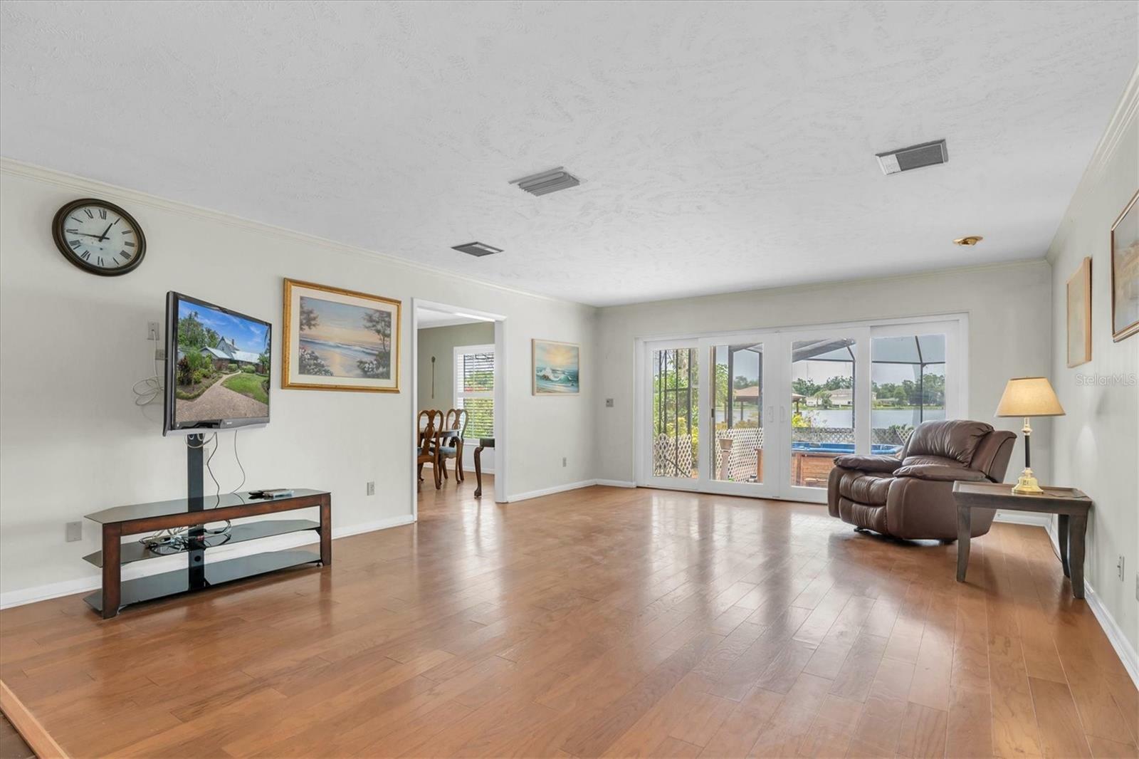 Property Photo: 13533 Bay Lake Lane FL 33618