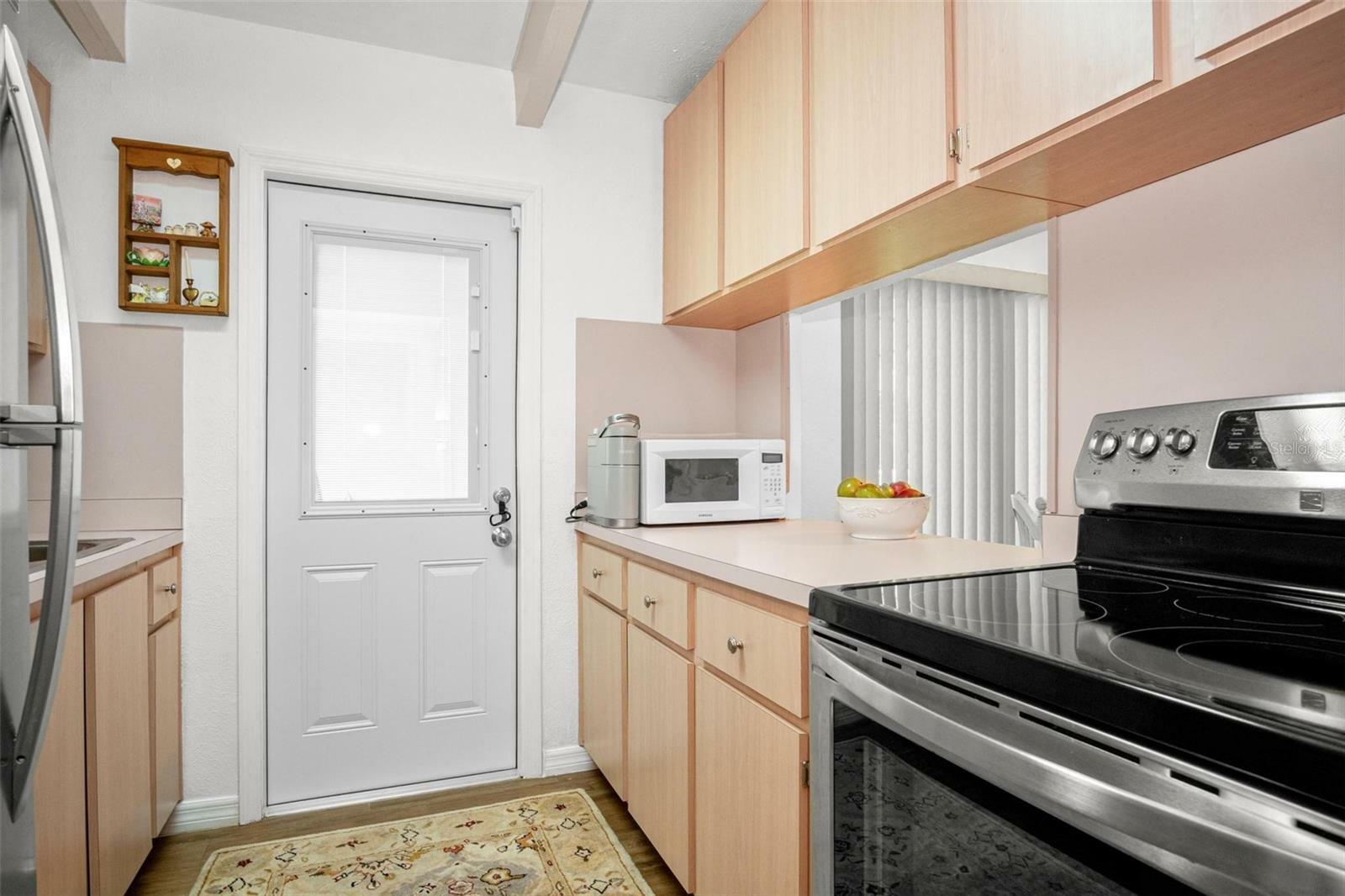 Property Photo: 10410 Ventura Avenue FL 33619