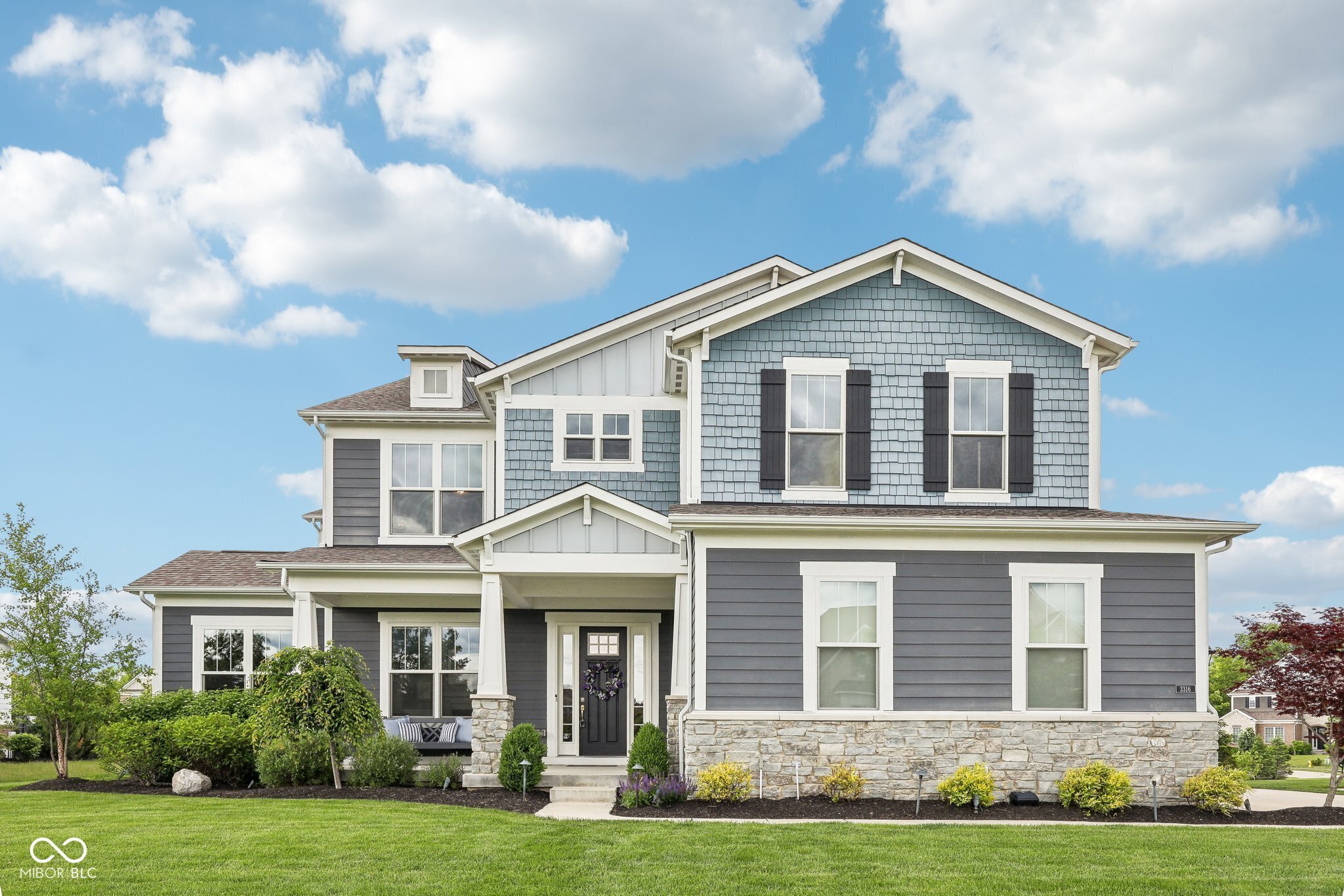 Property Photo: 3316 Shelborne Woods Parkway IN 46032