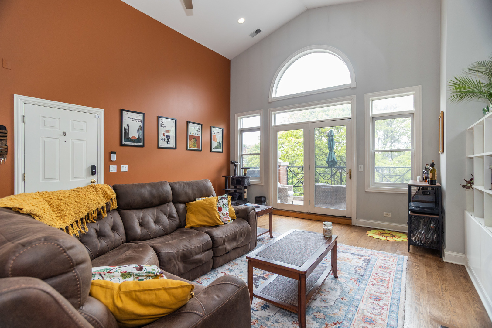 Property Photo:  4541 N Malden Street 3N  IL 60640 