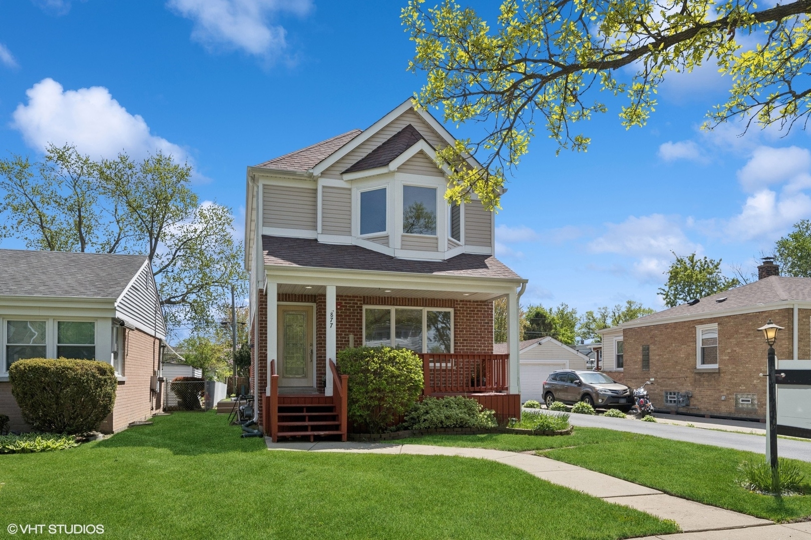 Property Photo: 877 Hollywood Avenue IL 60016
