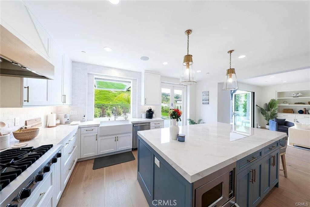 Property Photo: 32 Bargemon CA 92657