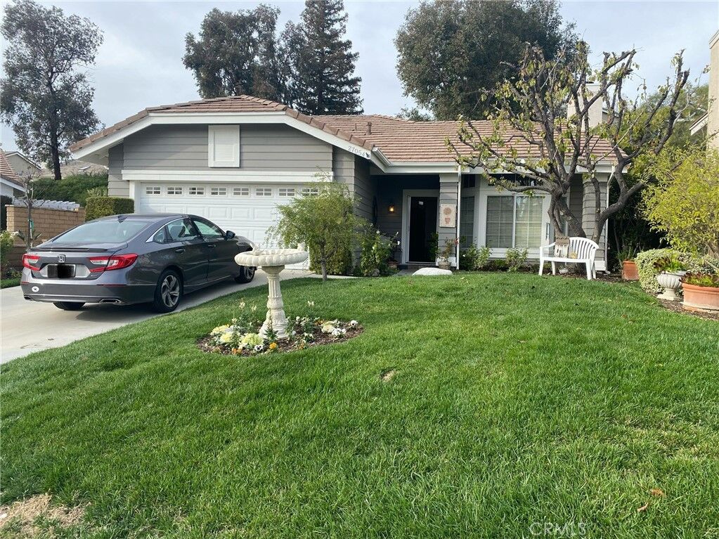 Property Photo: 27054 Riversbridge Way CA 91354